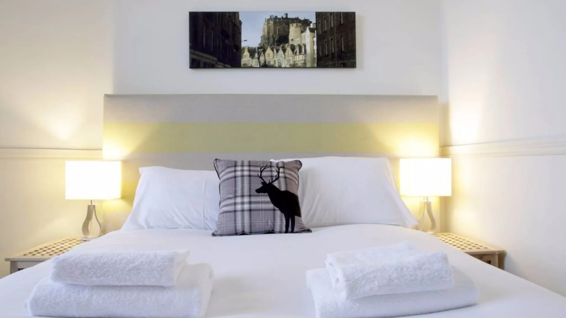 4 Bedroom Apartment In City Centre Edimburgo