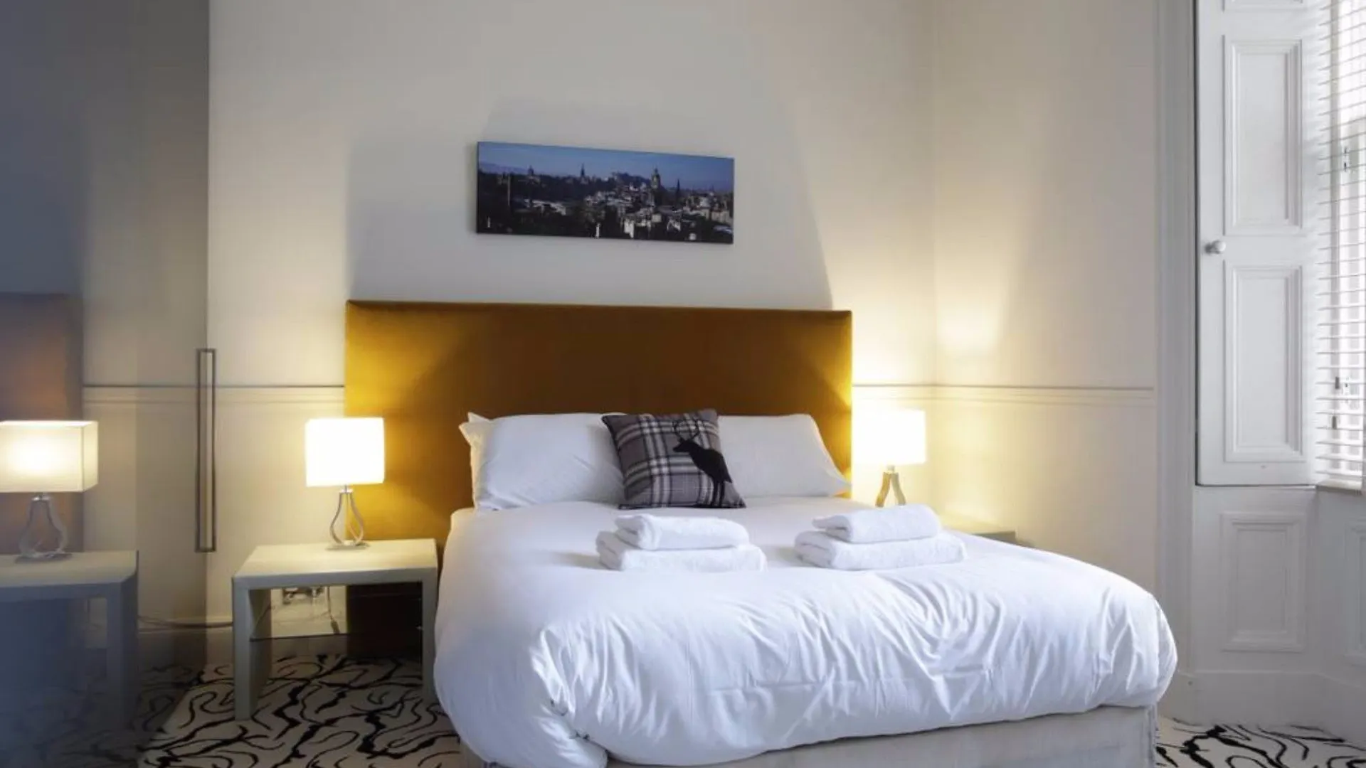 4 Bedroom Apartment In City Centre Edimburgo Regno Unito