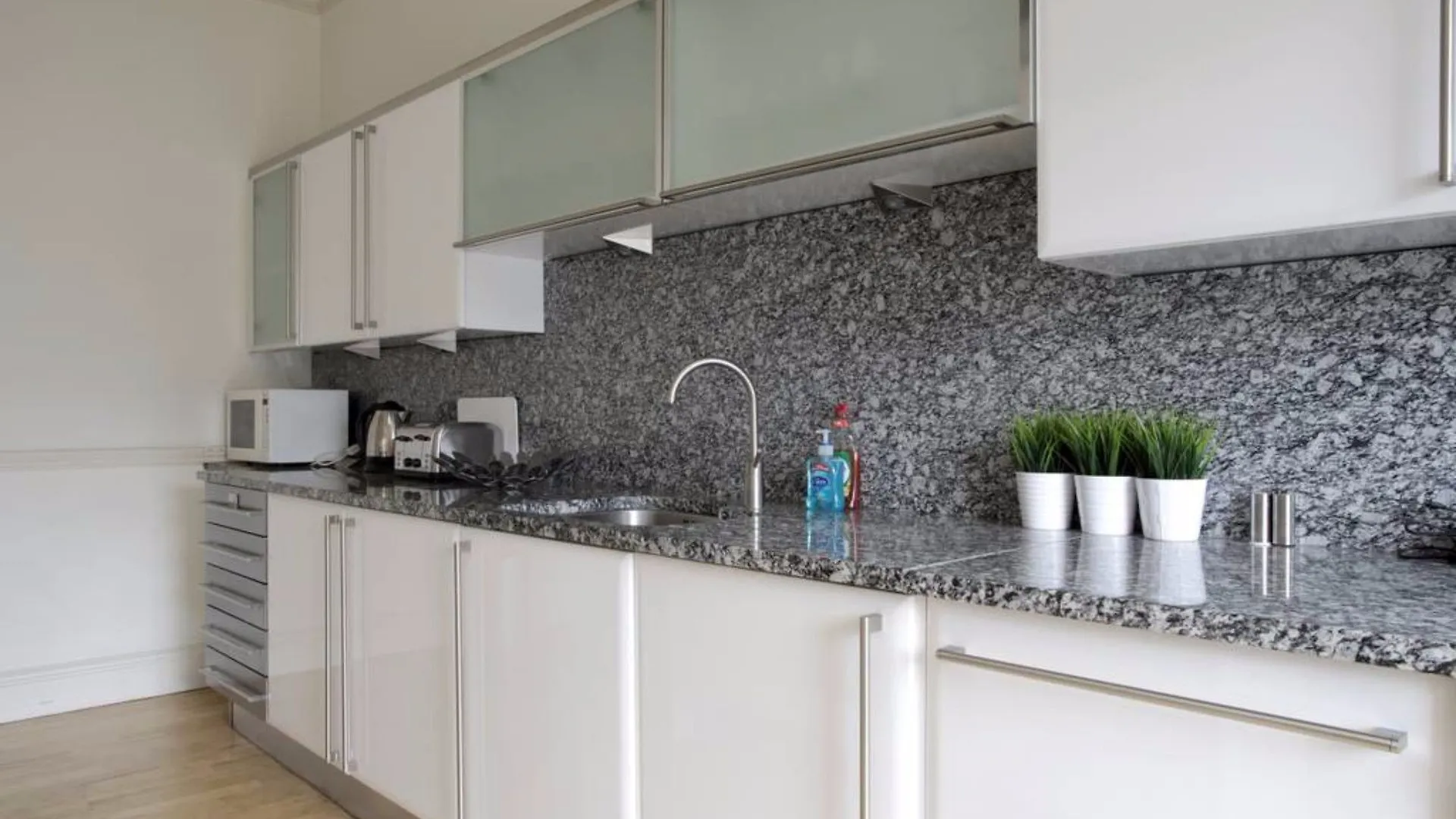 4 Bedroom Apartment In City Centre Edimburgo Regno Unito